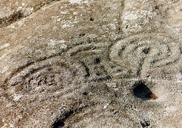 Uno de los muchos petroglifos existentes en el término de Marín