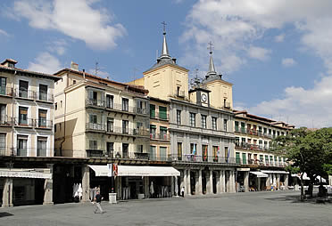 La Plaza Mayor de Segovia, escenario de la excavaci&oacute;n